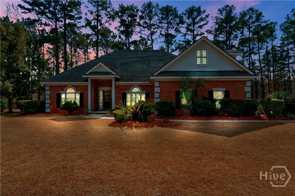 115 Manor Row Pooler GA 31322
