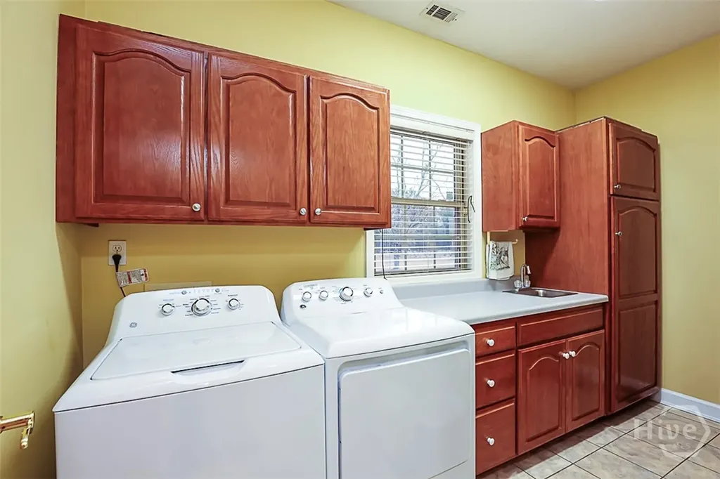 307 Chester Thomas Road Springfield GA 31329