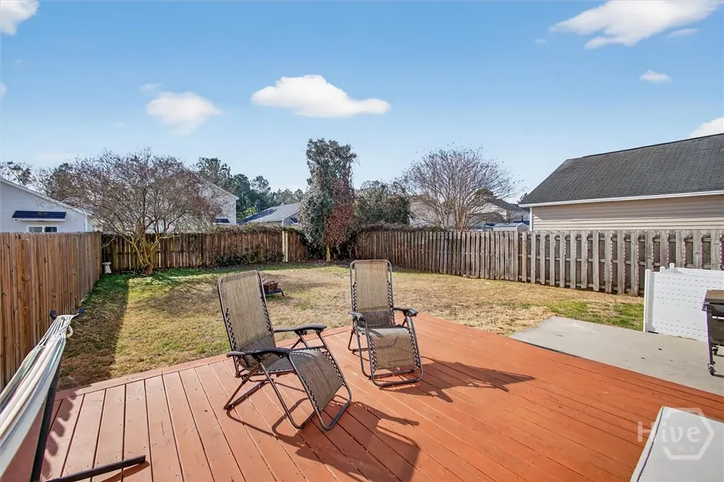 209 Chapel Lake S Savannah GA 31419