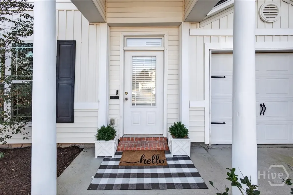 209 Chapel Lake S Savannah GA 31419