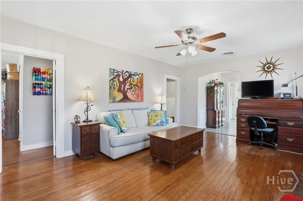 19 Smith Avenue Savannah GA 31408