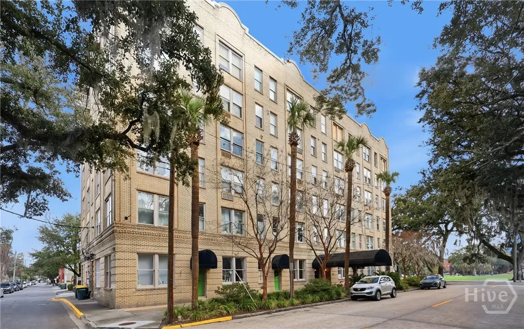 106 W Gwinnett Street Savannah GA 31401