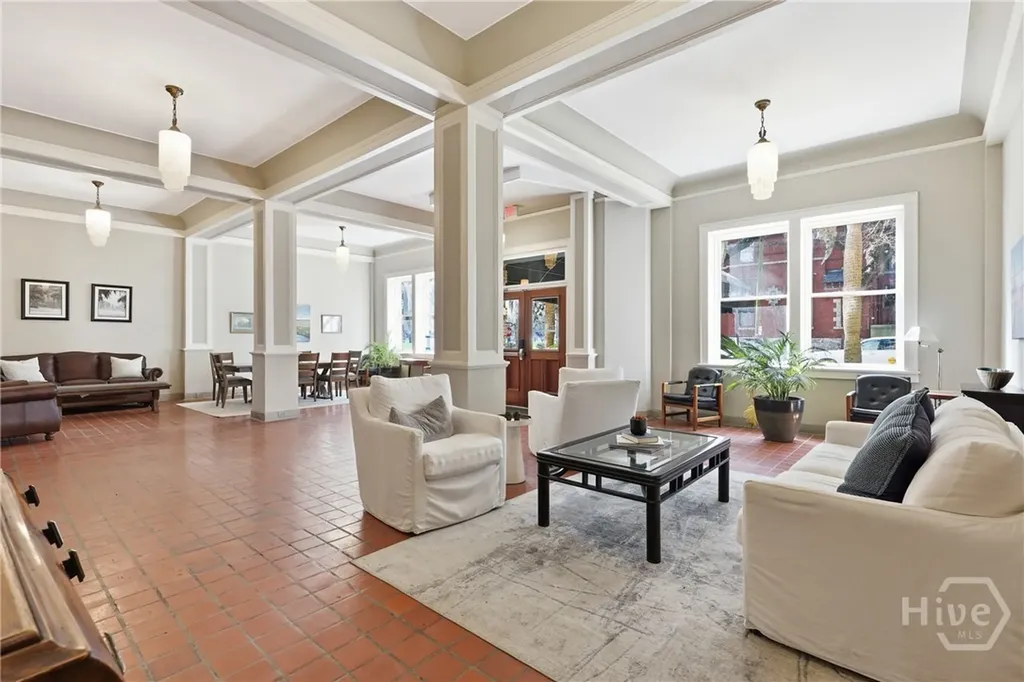 106 W Gwinnett Street Savannah GA 31401