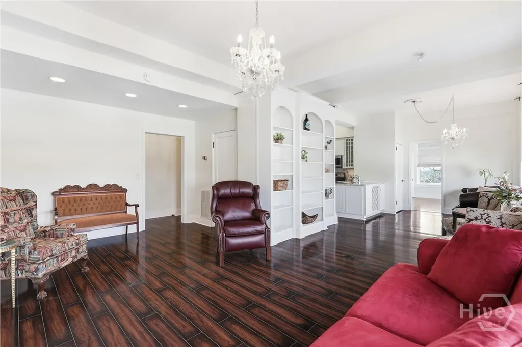 106 W Gwinnett Street Savannah GA 31401