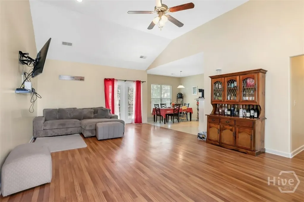 158 Willow Point Circle Savannah GA 31407