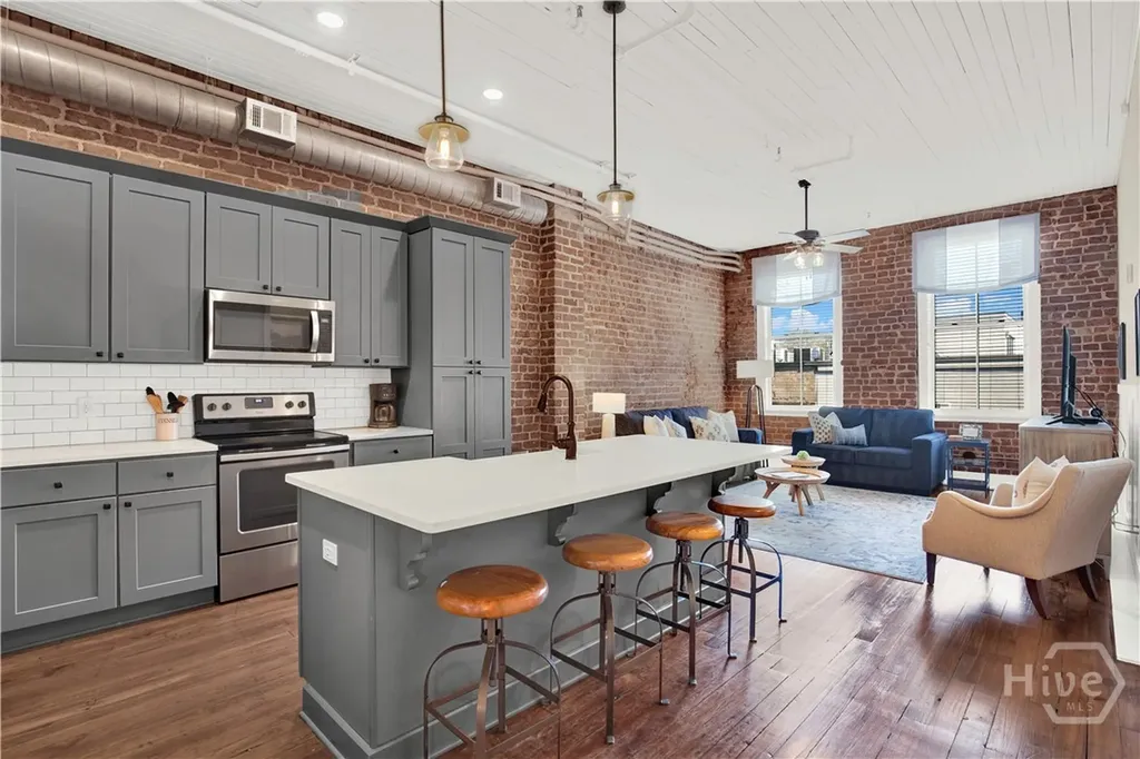 310 W Broughton Street Savannah GA 31401
