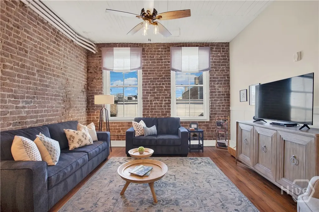 310 W Broughton Street Savannah GA 31401