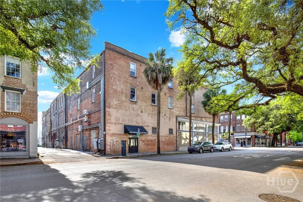 310 W Broughton Street Savannah GA 31401