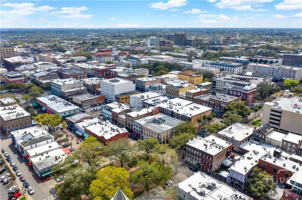 310 W Broughton Street Savannah GA 31401