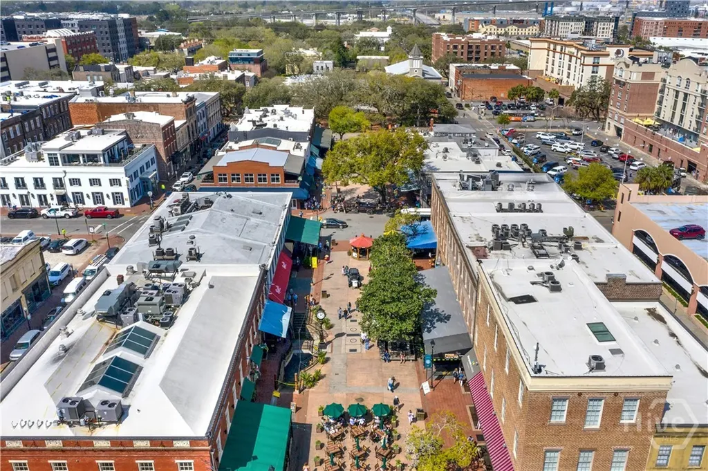 310 W Broughton Street Savannah GA 31401