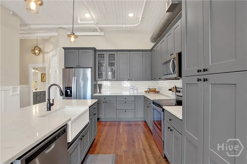 310 W Broughton Street Savannah GA 31401
