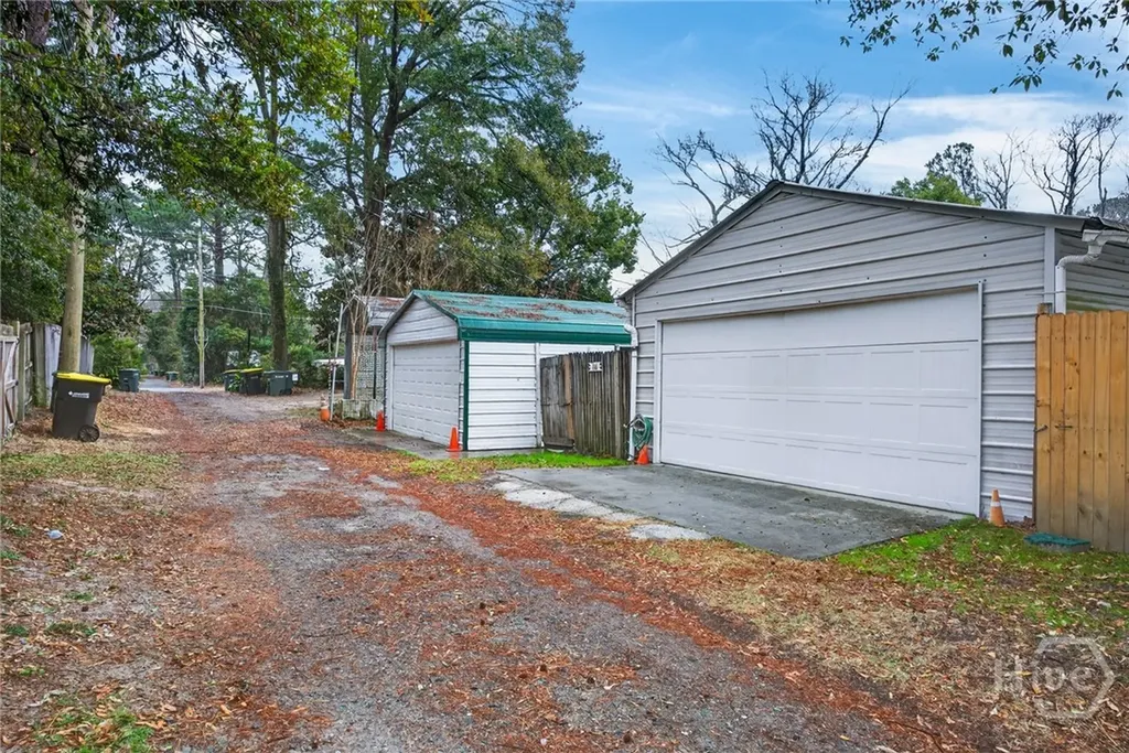 116 E 66th Street Savannah GA 31405