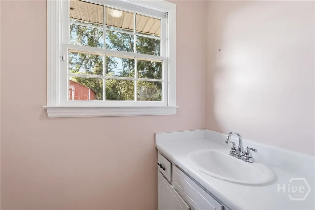8511 Kent Drive Savannah GA 31406