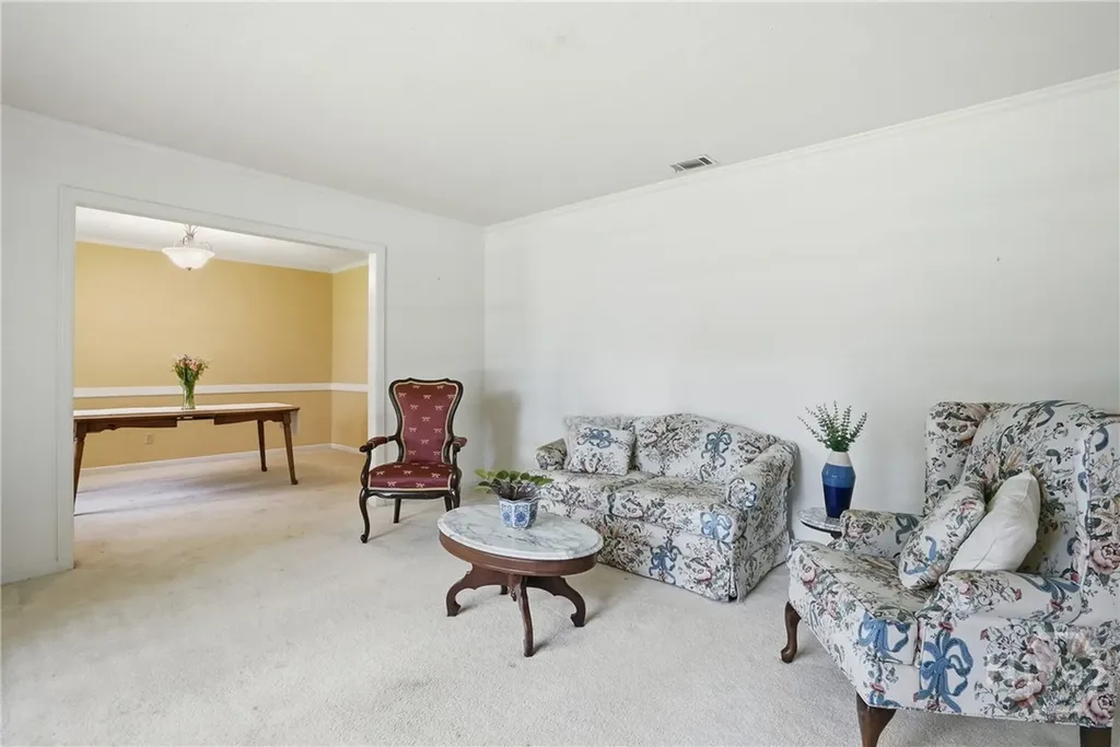 8511 Kent Drive Savannah GA 31406