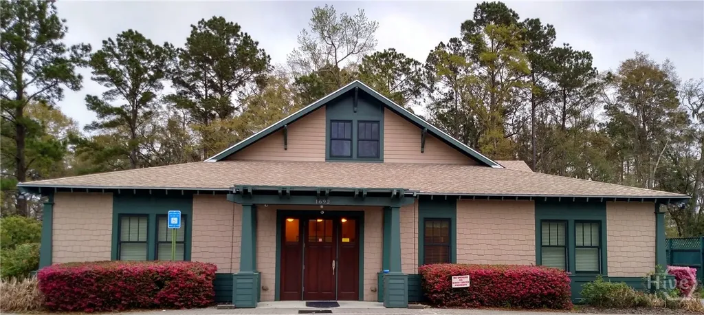 1692 Chatham Parkway Savannah GA 31405