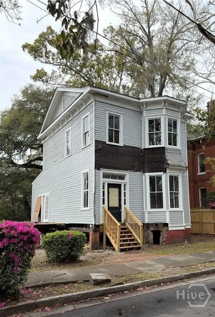 217 E 38th Street Savannah GA 31401