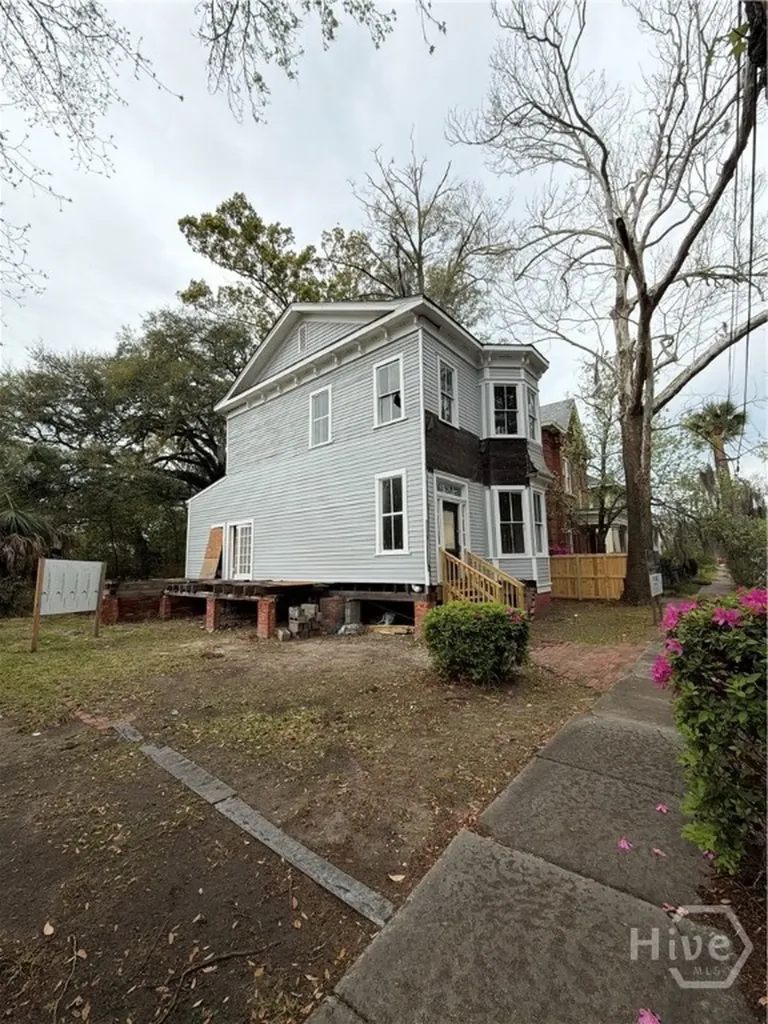 217 E 38th Street Savannah GA 31401