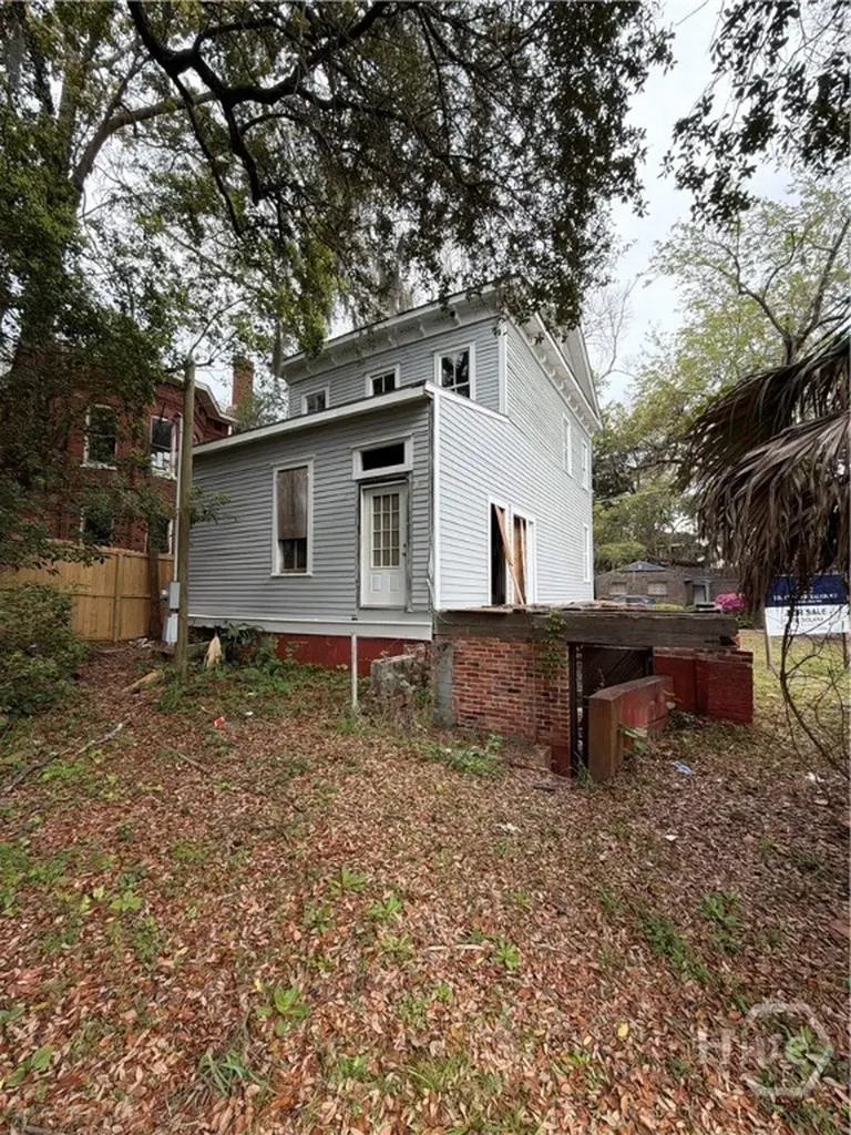 217 E 38th Street Savannah GA 31401