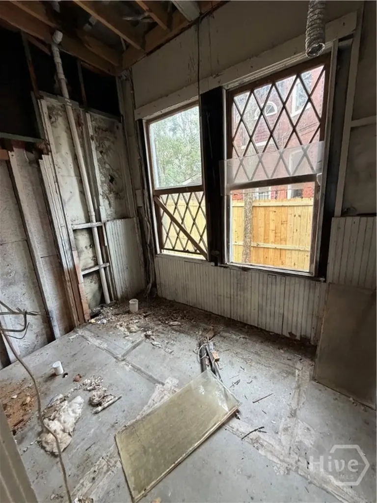 217 E 38th Street Savannah GA 31401