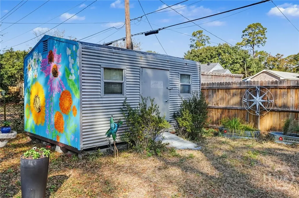 2224 E 38th Street Savannah GA 31404