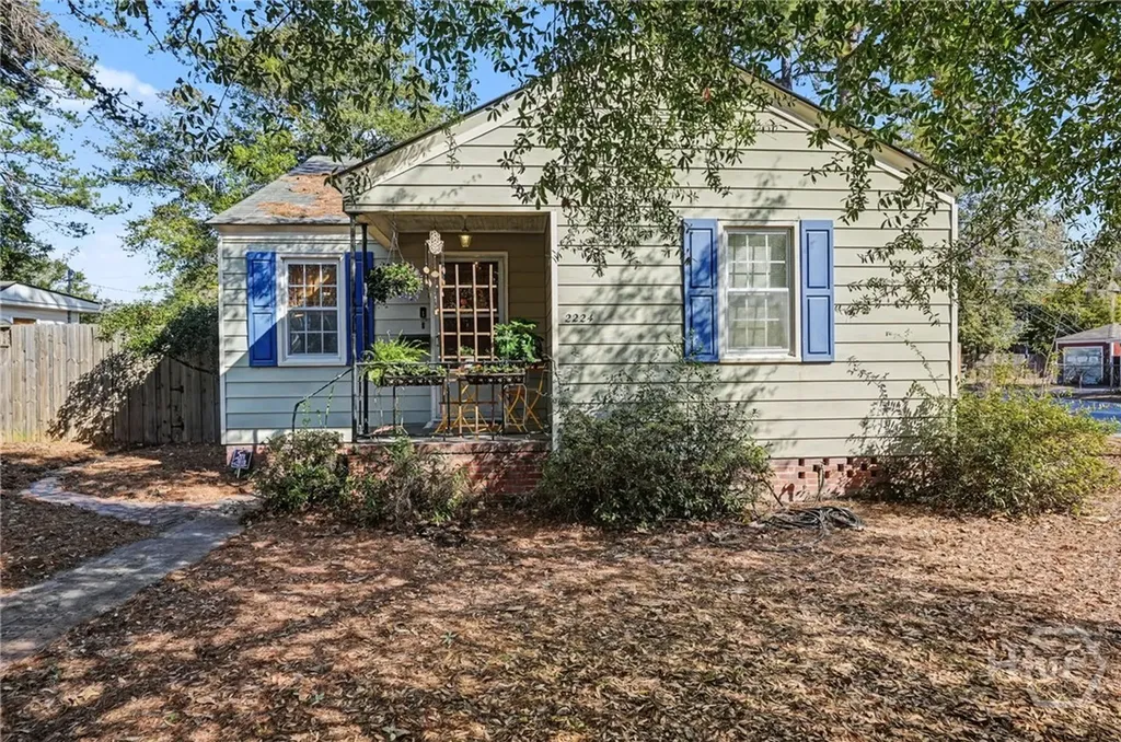 2224 E 38th Street Savannah GA 31404