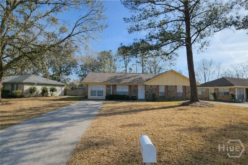 231 Holiday Circle Savannah GA 31419