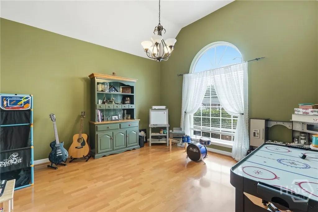 113 Suffolk Road Savannah GA 31410