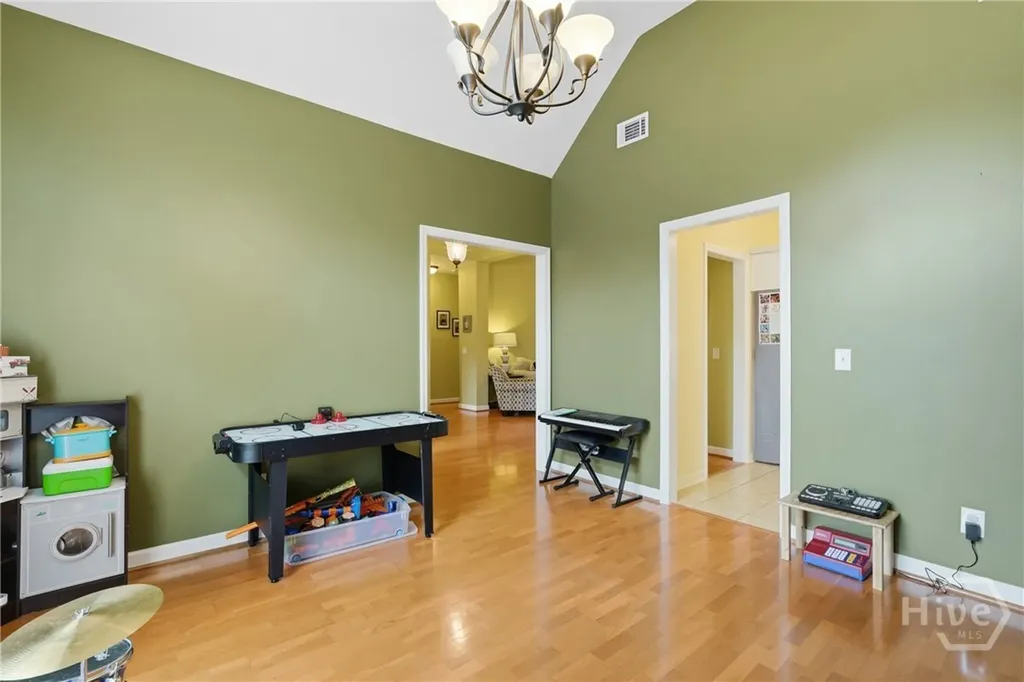 113 Suffolk Road Savannah GA 31410