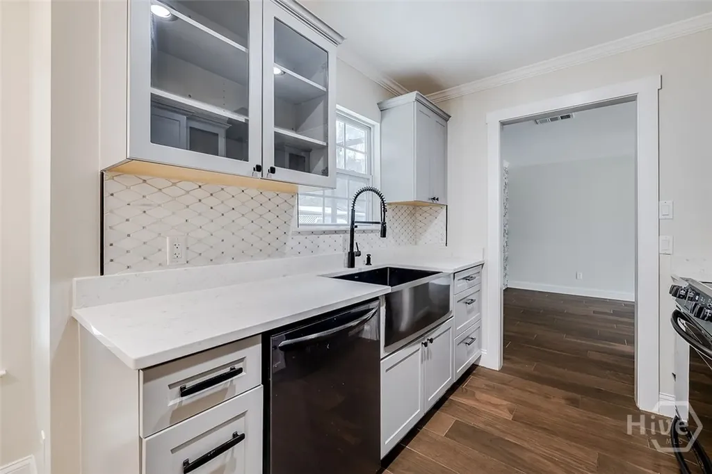 6 Jasmine Court Savannah GA 31406