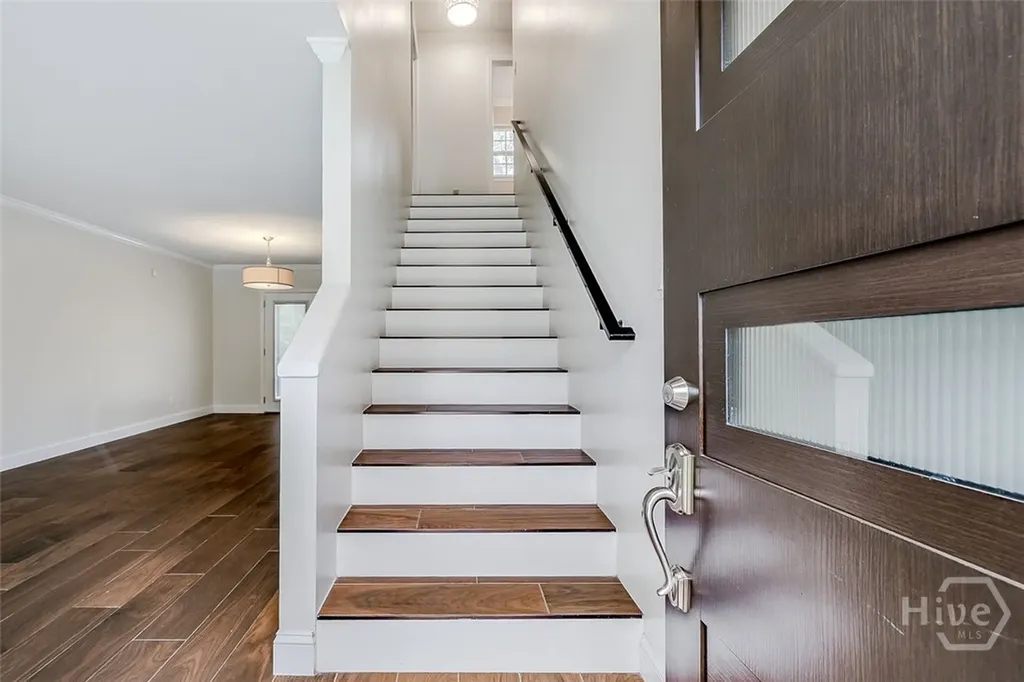 6 Jasmine Court Savannah GA 31406