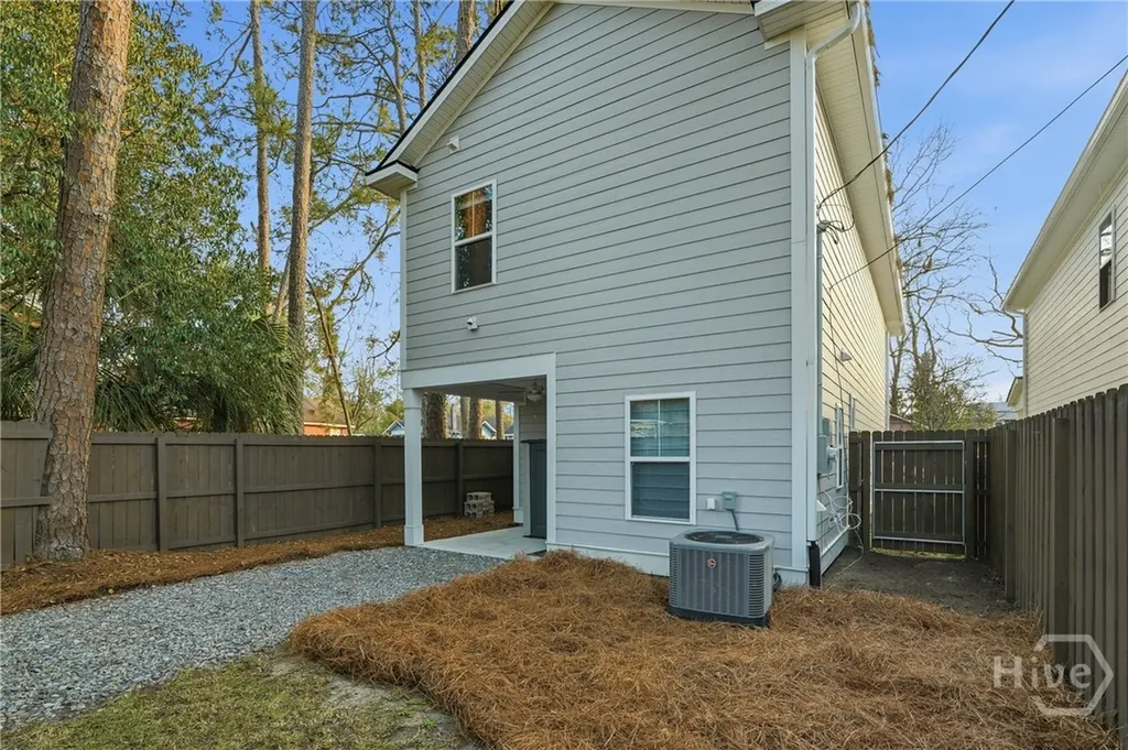 806 E 35th Street Savannah GA 31401