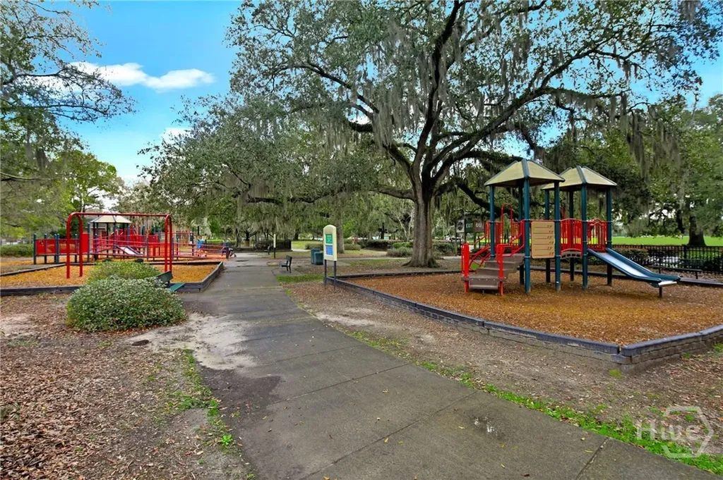 806 E 35th Street Savannah GA 31401