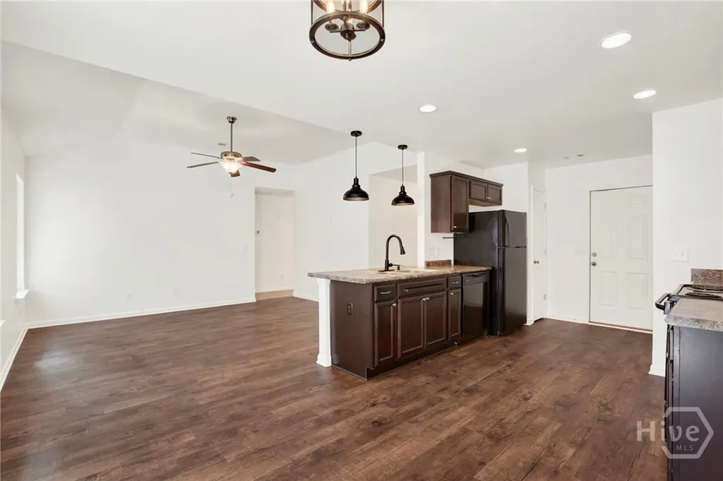126 Knotty Pine Circle Springfield GA 31329