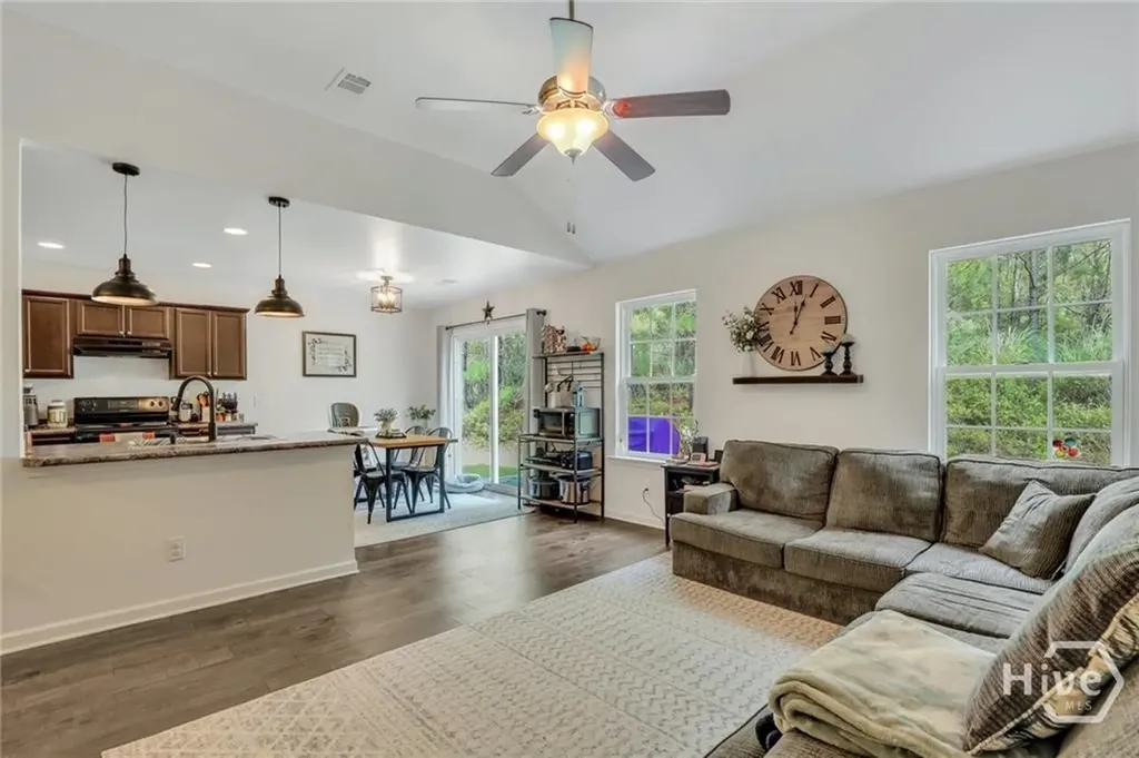 126 Knotty Pine Circle Springfield GA 31329