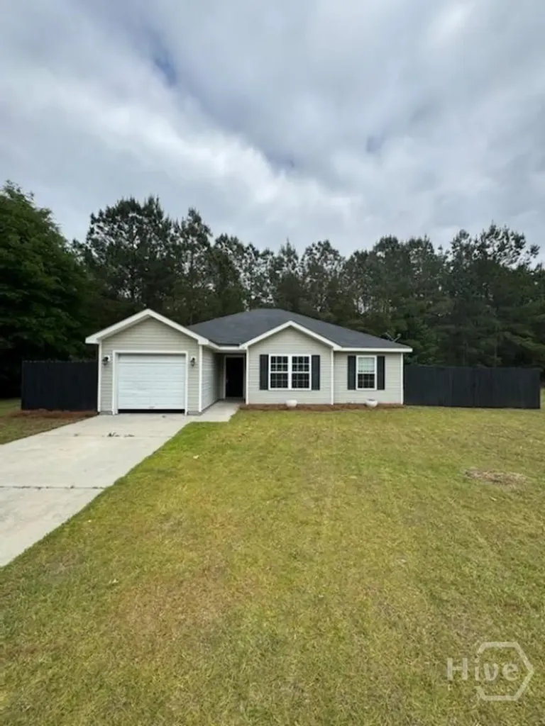 126 Knotty Pine Circle Springfield GA 31329