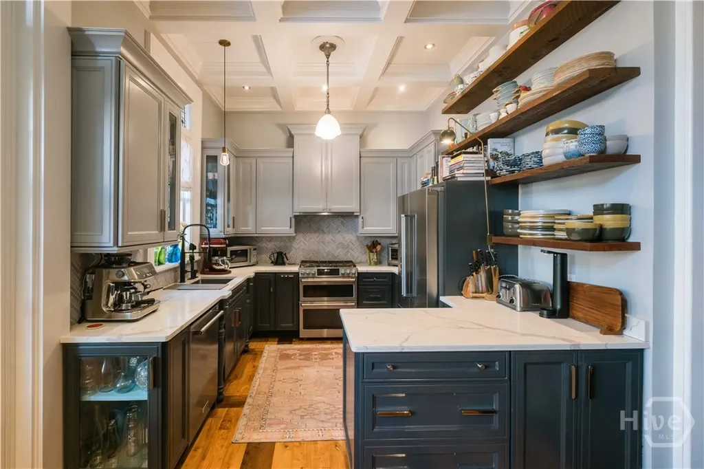 108 E Gaston Street Savannah GA 31401