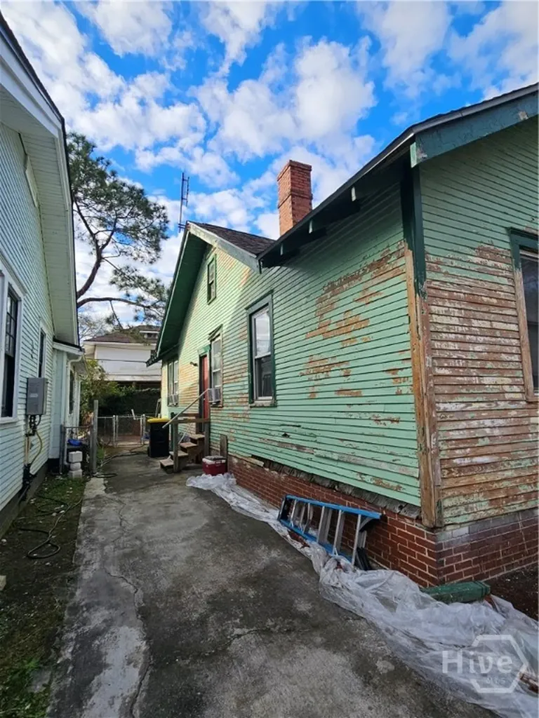 645 E 40th Street Savannah GA 31401
