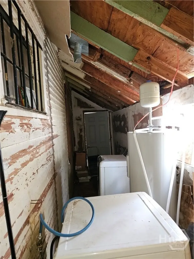 645 E 40th Street Savannah GA 31401