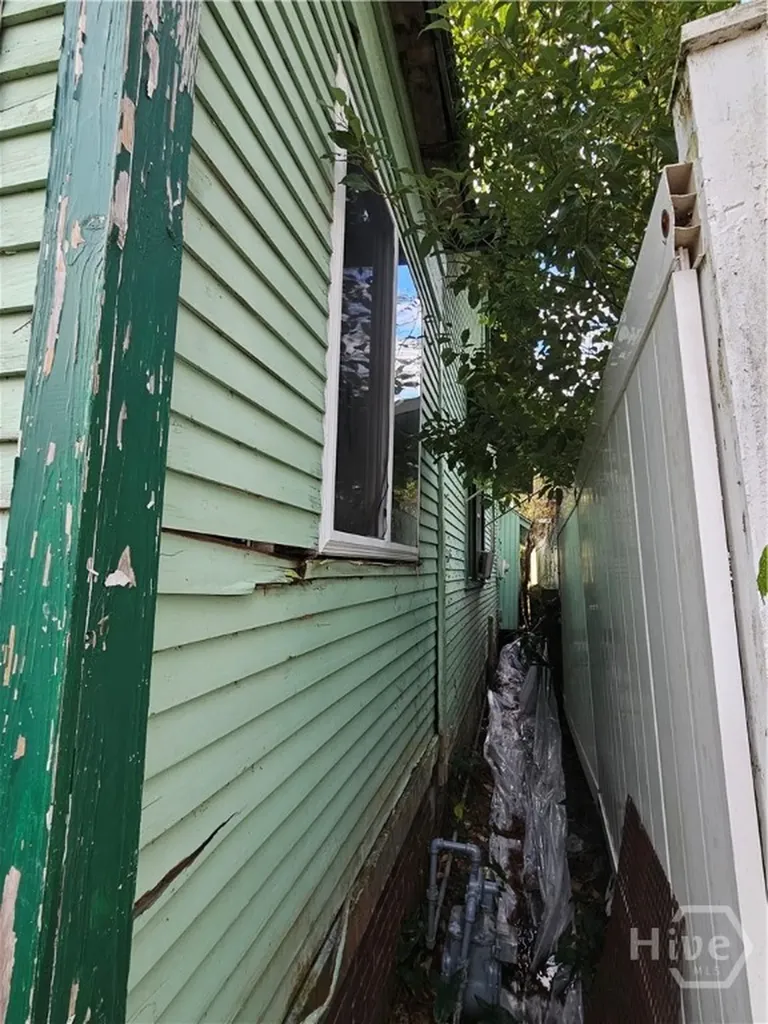 645 E 40th Street Savannah GA 31401