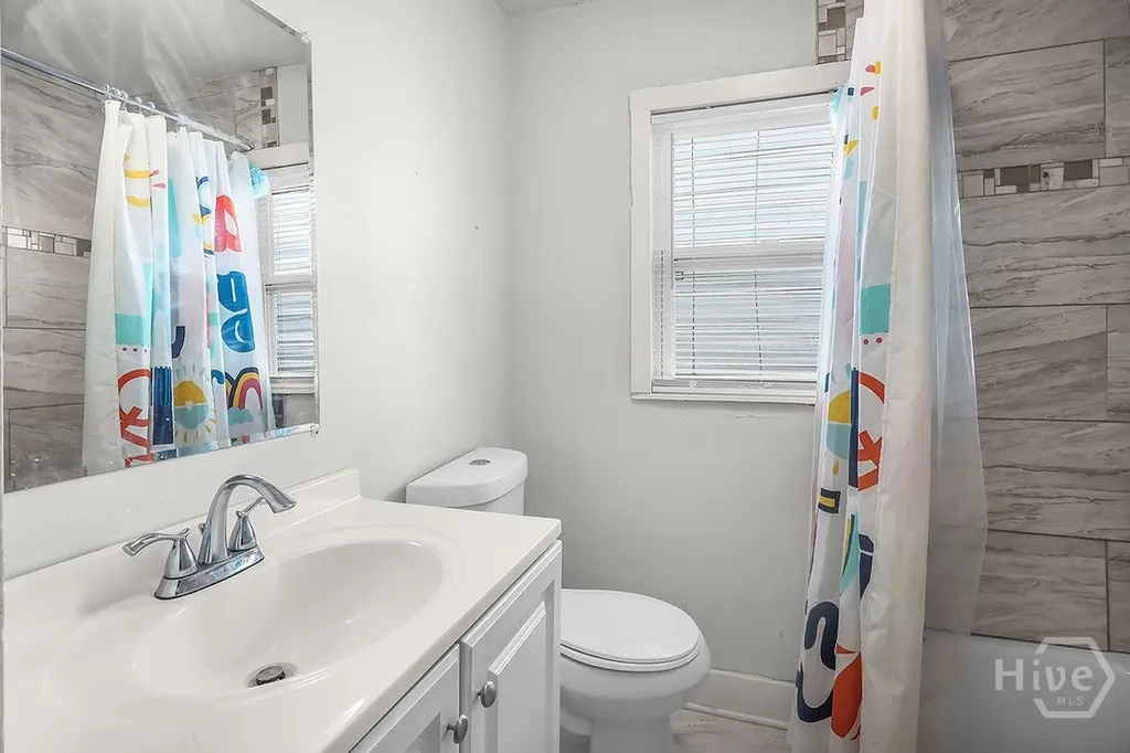 1513 Vine Street Savannah GA 31401