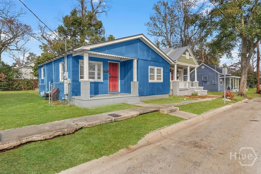 1513 Vine Street Savannah GA 31401