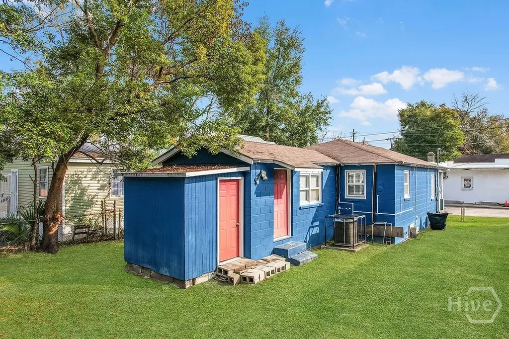 1513 Vine Street Savannah GA 31401