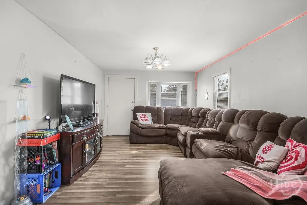1513 Vine Street Savannah GA 31401