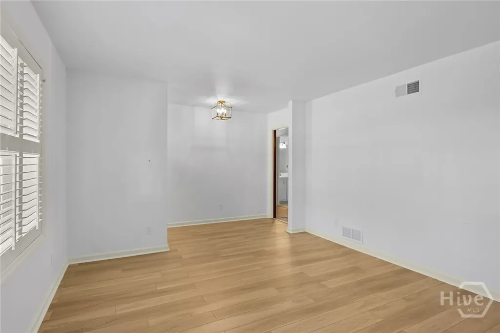 6 Prince Charles Court Savannah GA 31406