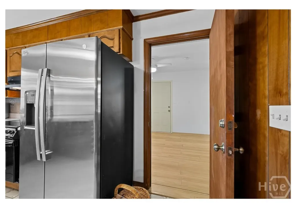 6 Prince Charles Court Savannah GA 31406