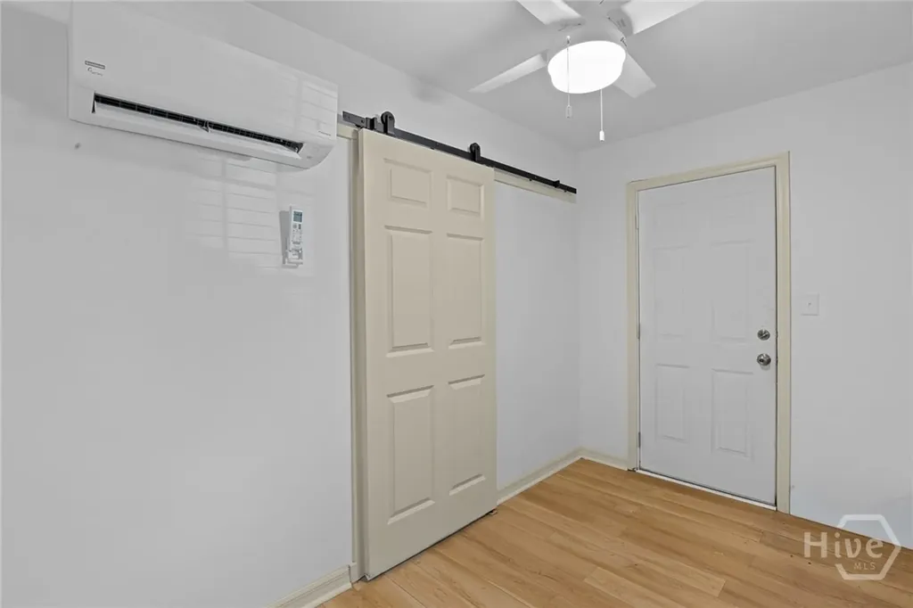 6 Prince Charles Court Savannah GA 31406