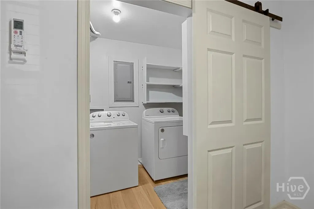 6 Prince Charles Court Savannah GA 31406