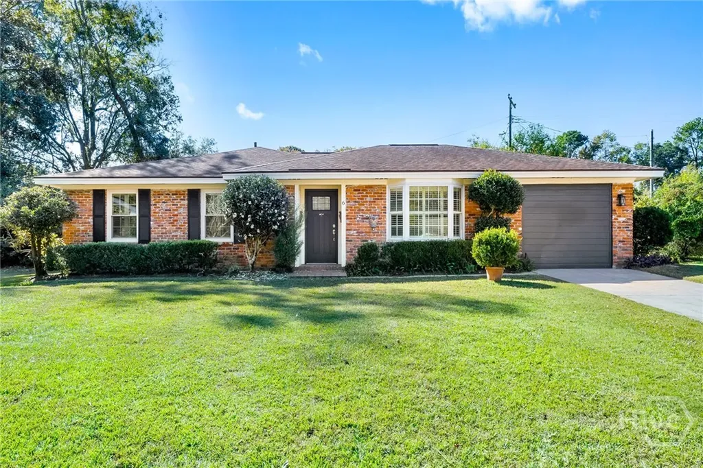 6 Prince Charles Court Savannah GA 31406
