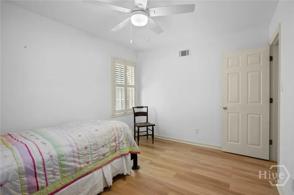 6 Prince Charles Court Savannah GA 31406