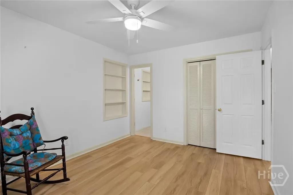 6 Prince Charles Court Savannah GA 31406